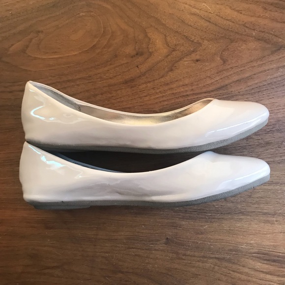 Steve Madden Heaven Flat Taupe Patent - Picture 4 of 5